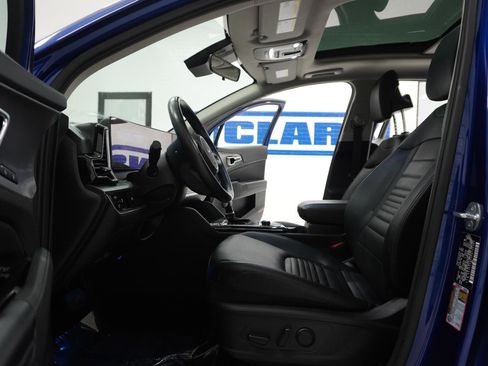 Used 2023 Kia Sportage SX image 15