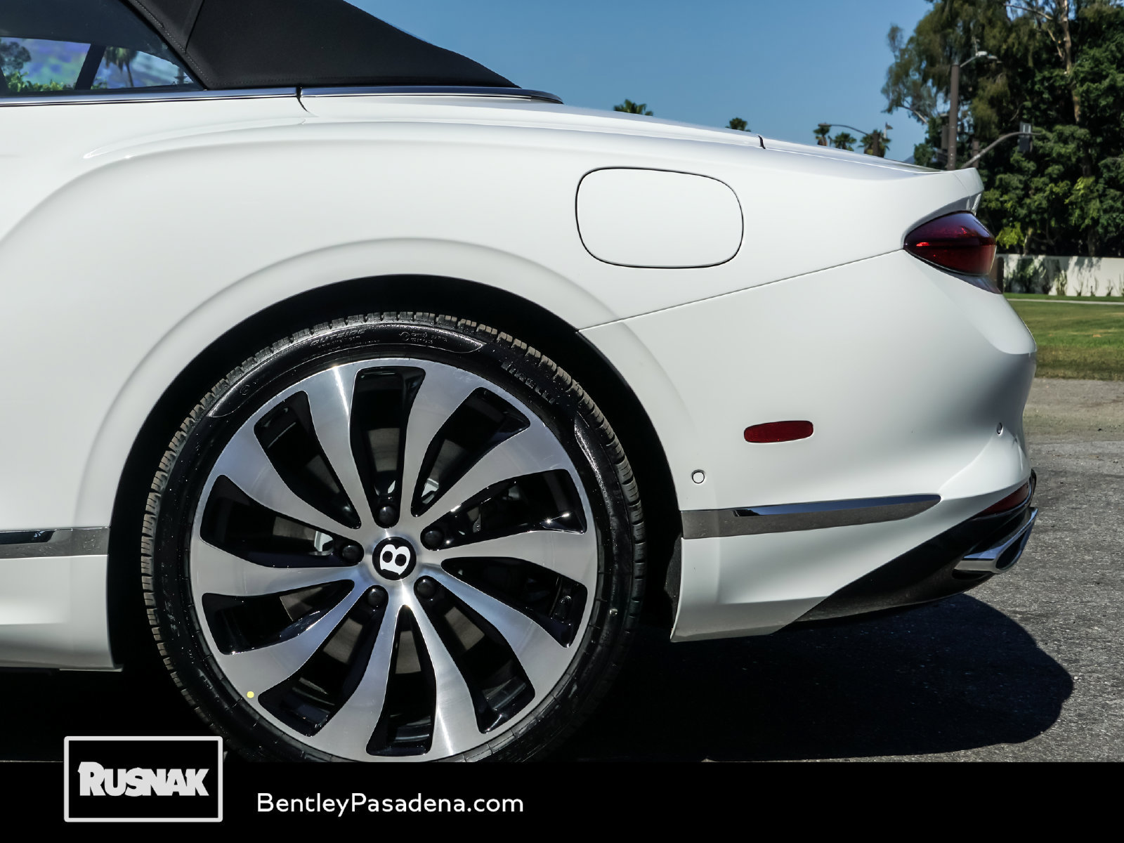 New 2027 Bentley Continental GTC AWD/4WD image 4