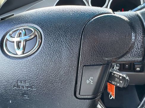Used 2011 Toyota Tundra Limited w/ Memory Pkg AWD/4WD image 26
