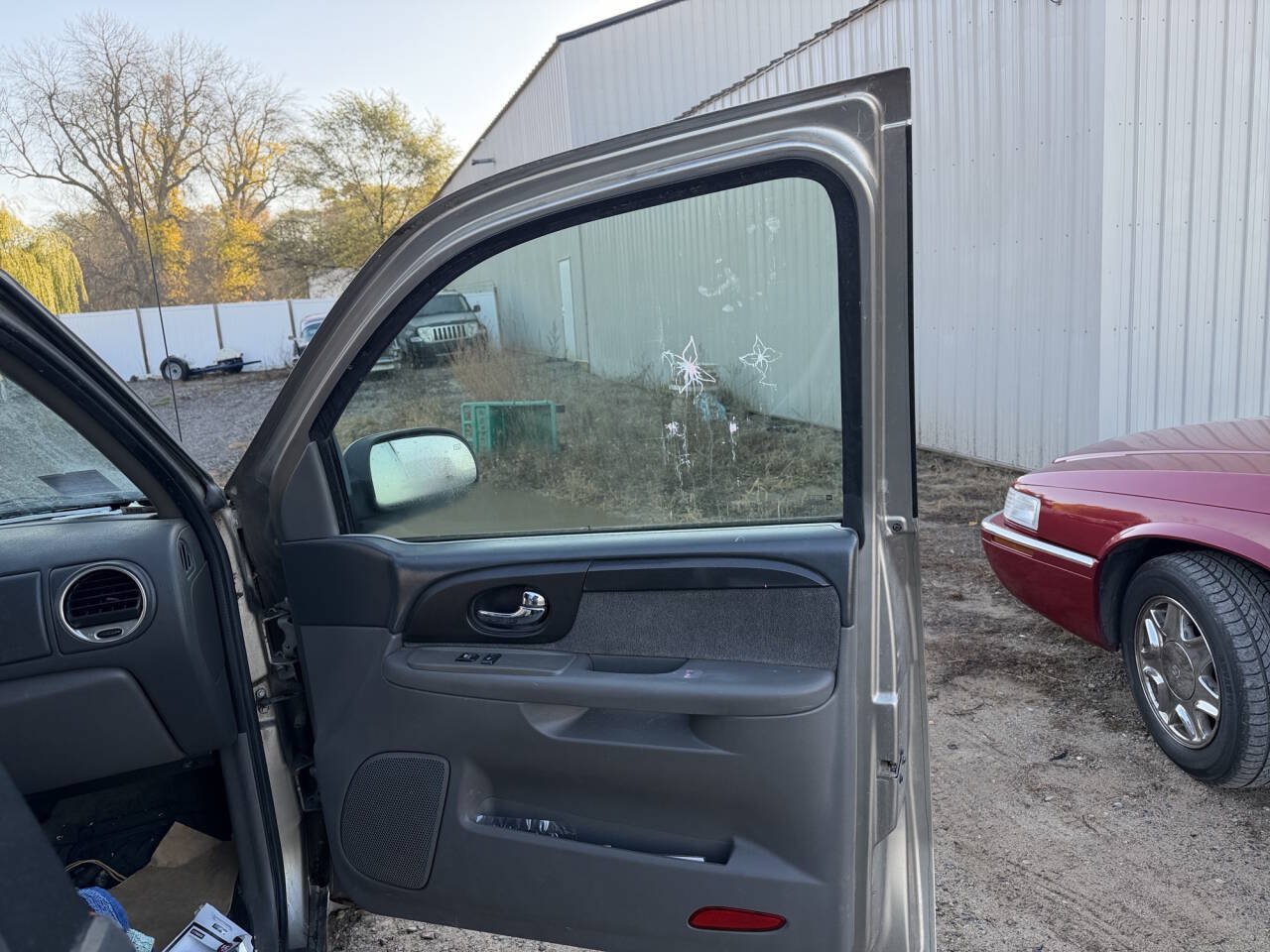 Used 2002 GMC Envoy SLE AWD/4WD image 28