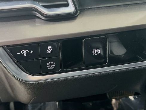Used 2023 Kia Sportage EX image 10