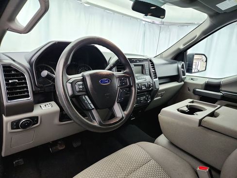 Used 2016 Ford F150 XLT image 10