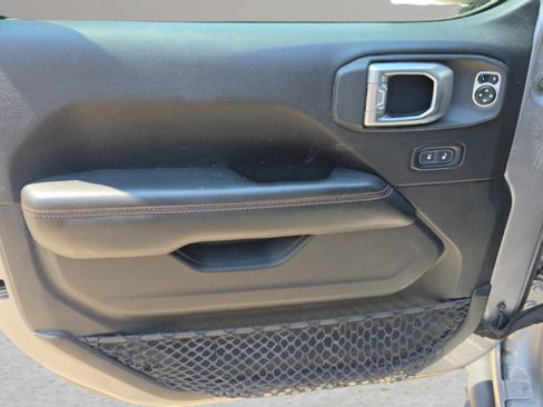 Used 2020 Jeep Gladiator Rubicon AWD/4WD image 18