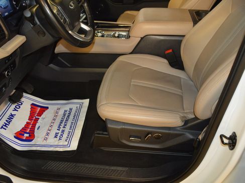 Used 2024 Ford Expedition Limited AWD/4WD image 15