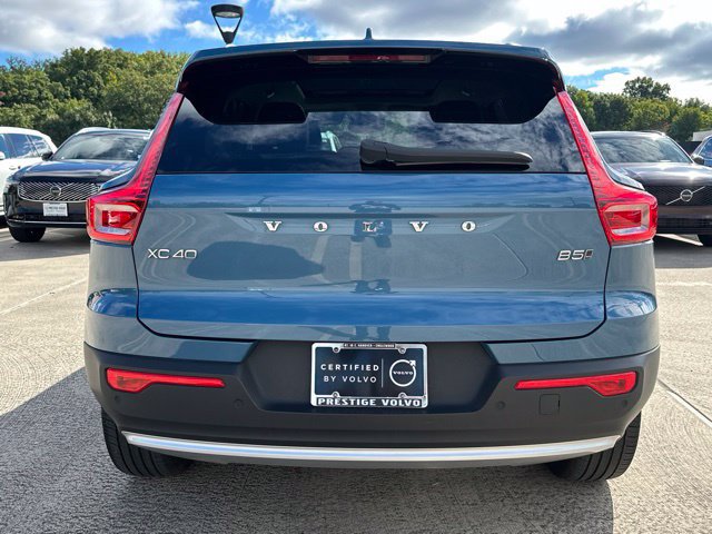 Certified 2024 Volvo XC40 B5 Core AWD/4WD image 7