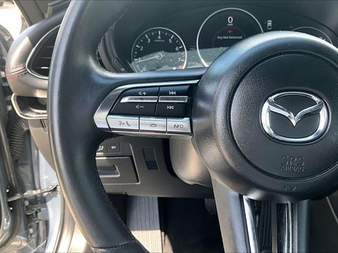 Used 2023 MAZDA MAZDA3 s FWD image 20