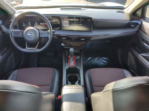 Used 2025 Nissan Kicks SR image 29