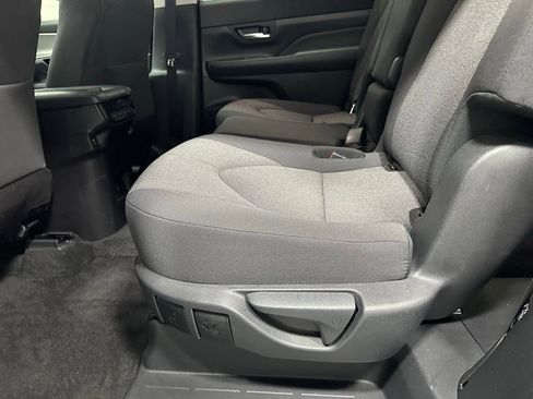 Used 2025 Toyota Grand Highlander AWD image 46