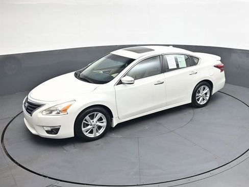 Used 2015 Nissan Altima 2.5 SL w/ Technology Package FWD image 28