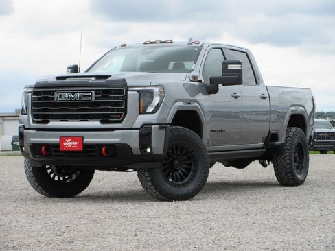 New 2026 GMC Sierra 2500 AT4 w/ AT4 Premium Plus Package AWD/4WD image 9