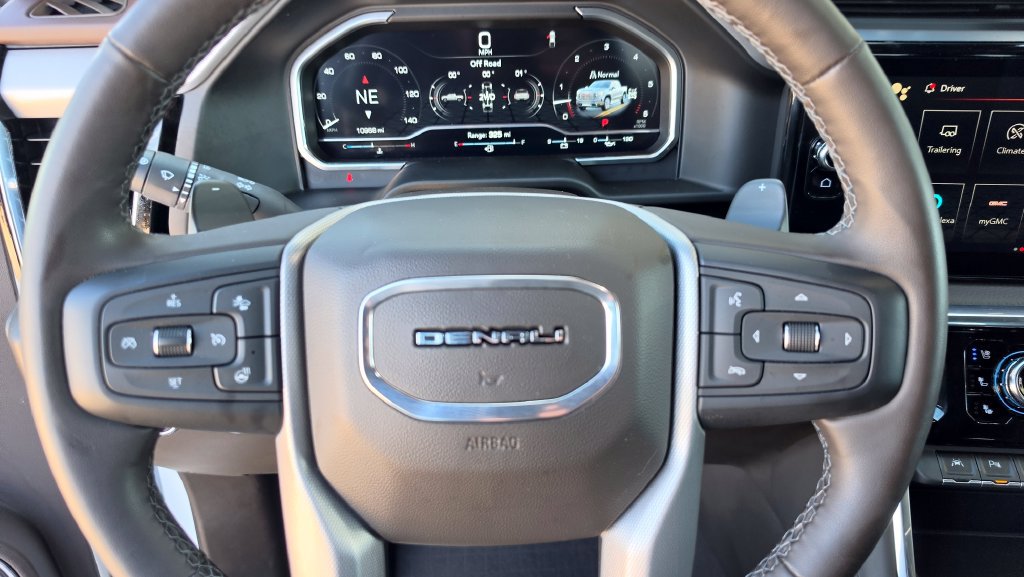 Used 2023 GMC Sierra 1500 Denali w/ Denali Reserve Package AWD/4WD image 14