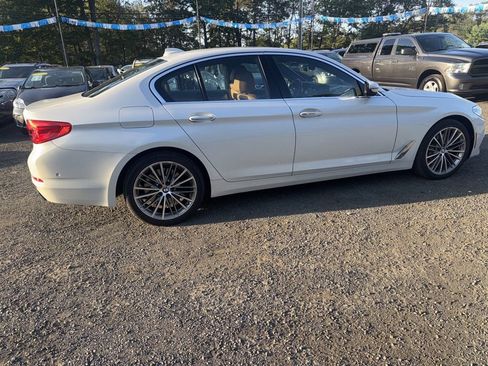 Used 2017 BMW 540i xDrive image 12