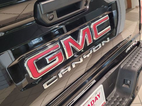 New 2026 GMC Canyon AT4 AWD/4WD image 10