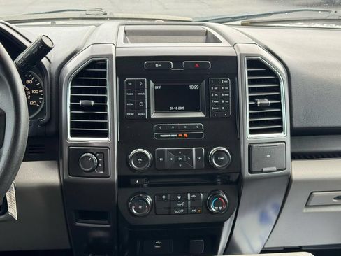 Used 2016 Ford F150 XLT AWD/4WD image 21
