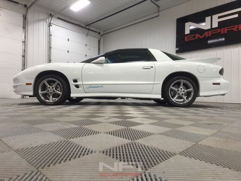 Used 1999 Pontiac Firebird Formula w/ SLP Firehawk Pkg RWD image 11