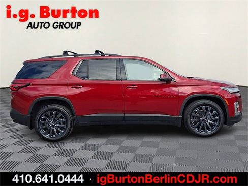 Used 2023 Chevrolet Traverse RS image 7