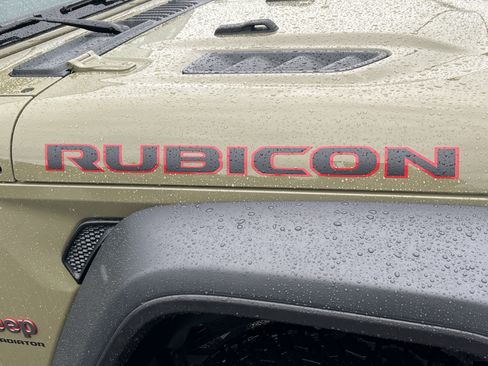 Used 2026 Jeep Gladiator Rubicon AWD/4WD image 10