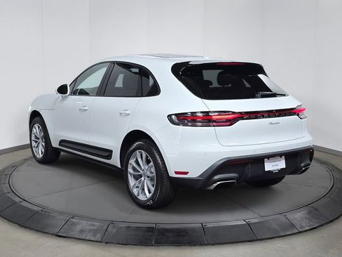 New 2026 Porsche Macan image 3