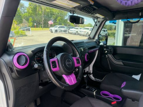 Used 2014 Jeep Wrangler Unlimited Sport w/ Quick Order Package 24S AWD/4WD image 10