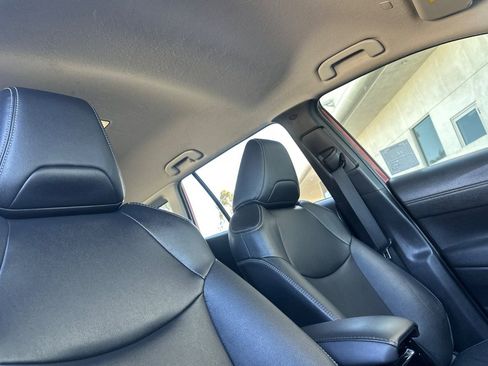 Used 2022 Toyota Corolla Cross XLE w/ Black Badges Package (TMS) image 15