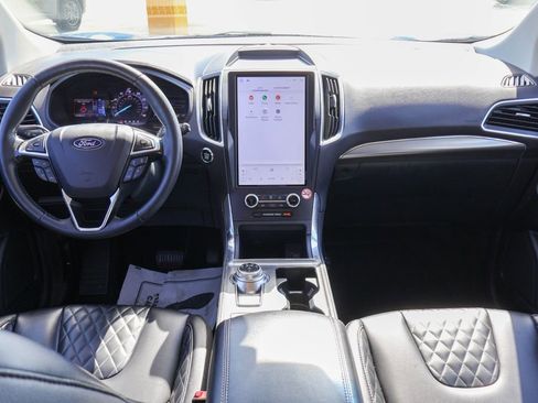 Used 2024 Ford Edge Titanium AWD/4WD image 6