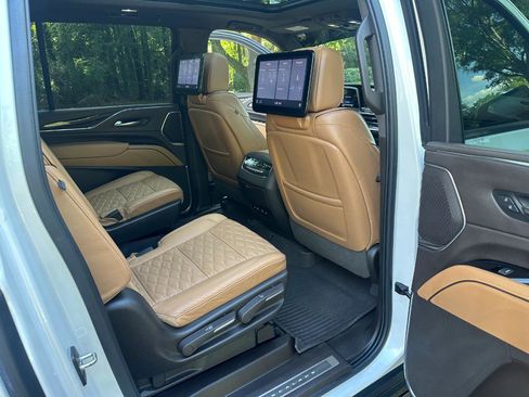Used 2021 Cadillac Escalade ESV Sport w/ Driver Assist Tech Package image 29