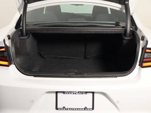 Used 2022 Dodge Charger Scat Pack w/ Dynamics Package RWD image 17