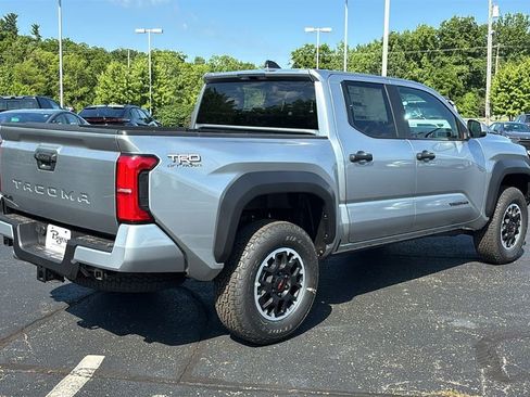 New 2026 Toyota Tacoma TRD Off-Road AWD/4WD image 31