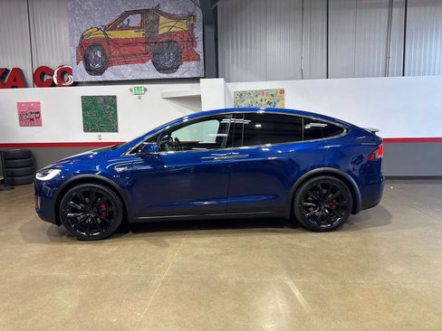 Used 2016 Tesla Model X Performance image 4