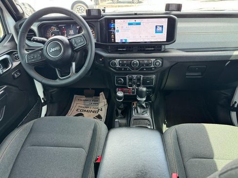 Used 2024 Jeep Gladiator Sport AWD/4WD image 11