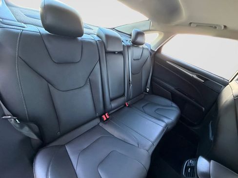 Used 2013 Ford Fusion Titanium w/ Titanium Driver Assist Pkg AWD/4WD image 18