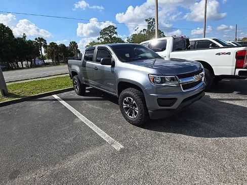 Used 2020 Chevrolet Colorado W/T image 2
