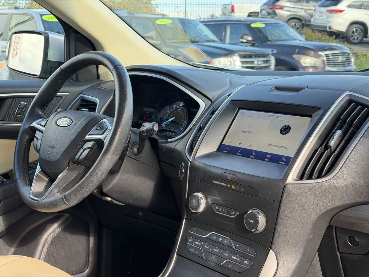 Used 2019 Ford Edge SEL w/ Equipment Group 201A AWD/4WD image 20