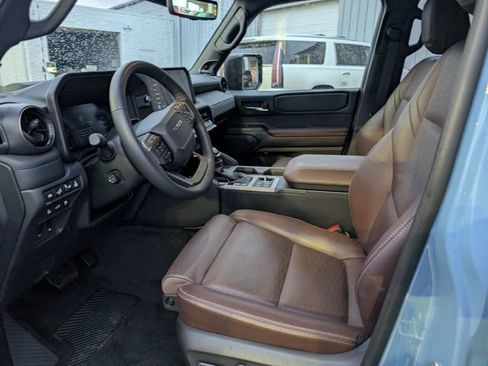 Used 2025 Toyota Land Cruiser w/ Premium Package image 14