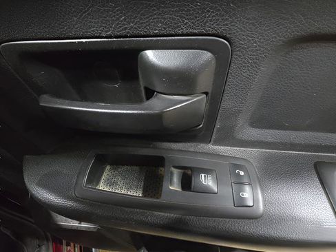 Used 2019 RAM 1500 Express RWD image 24