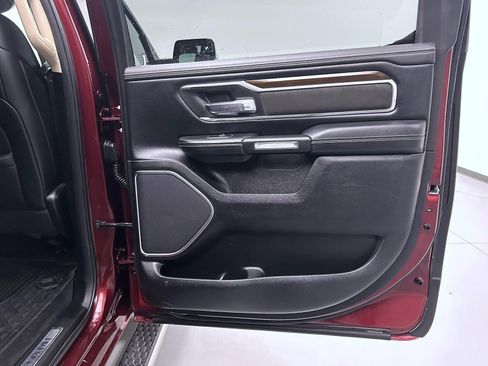 Used 2021 RAM 1500 Laramie AWD/4WD image 17