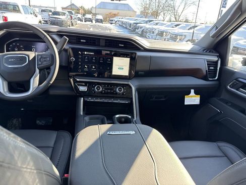 New 2026 GMC Sierra 3500 Denali w/ Denali Reserve Package image 17