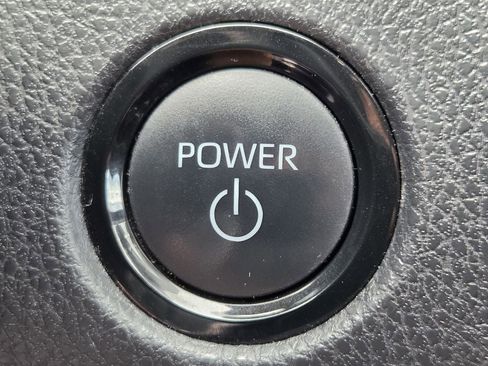 Used 2025 Toyota Camry SE FWD image 22