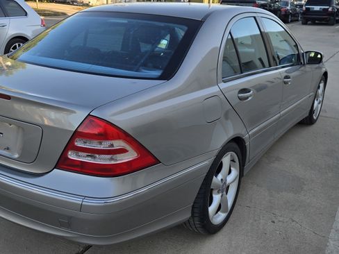 Used 2004 Mercedes-Benz C 320 Sedan image 8