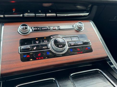 Used 2022 Lincoln Aviator Reserve w/ Equipment Group 201A image 17