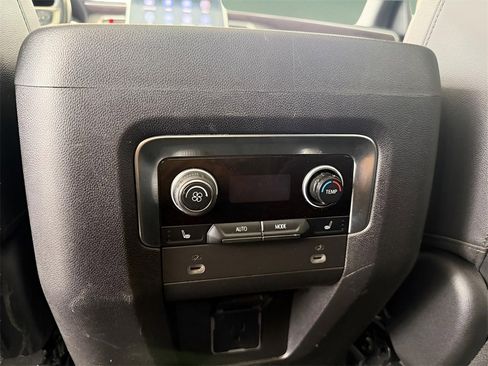 Used 2021 Chevrolet Tahoe Premier w/ Premium Package image 21