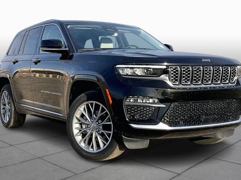 Used 2023 Jeep Grand Cherokee Summit image 3