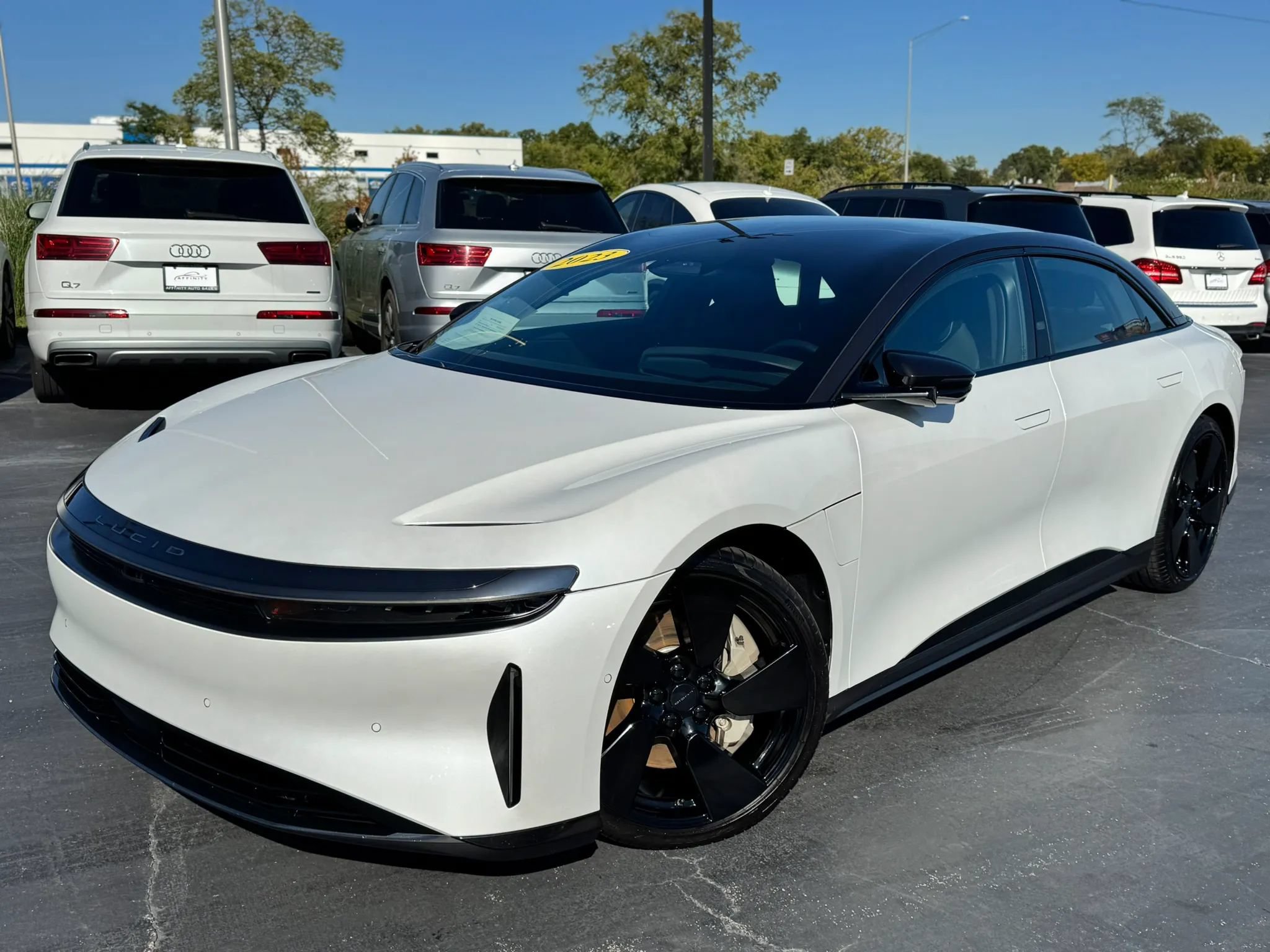 Used 2023 Lucid Air Touring AWD/4WD image 1