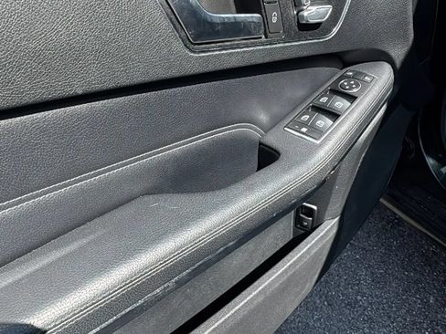 Used 2014 Mercedes-Benz E 350 4MATIC Sedan image 10
