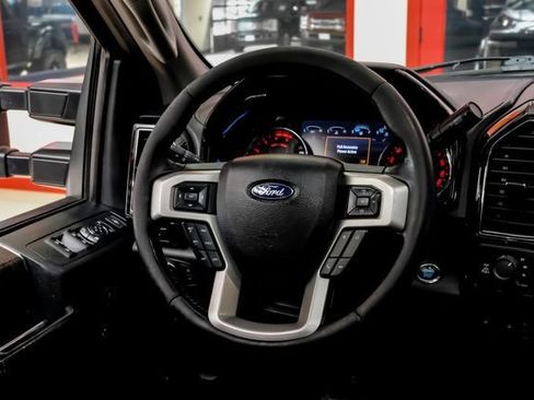 Used 2021 Ford F250 Lariat w/ Lariat Ultimate Package AWD/4WD image 17
