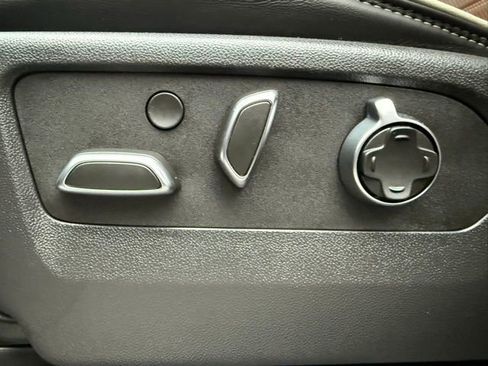 Used 2023 GMC Sierra 1500 Denali Ultimate image 38