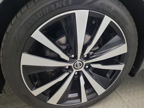 Used 2019 Nissan Altima 2.5 SR w/ SR Premium Package AWD/4WD image 31