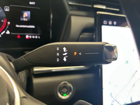 Used 2025 GMC Terrain Elevation image 17