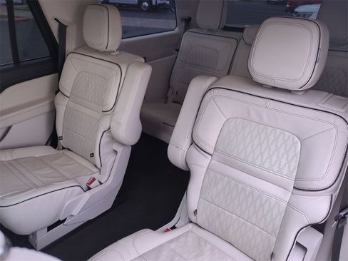 Used 2023 Lincoln Navigator Black Label image 27