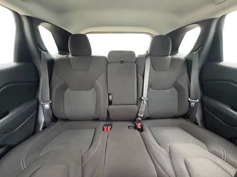 Used 2020 Jeep Cherokee Latitude AWD/4WD image 27